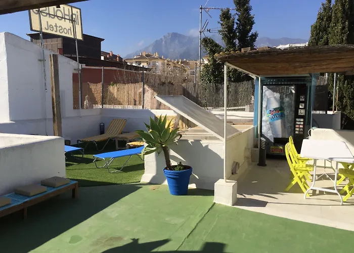 The Monkey Gasthof 2*