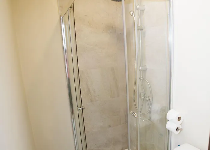 The Monkey Gasthof 2*